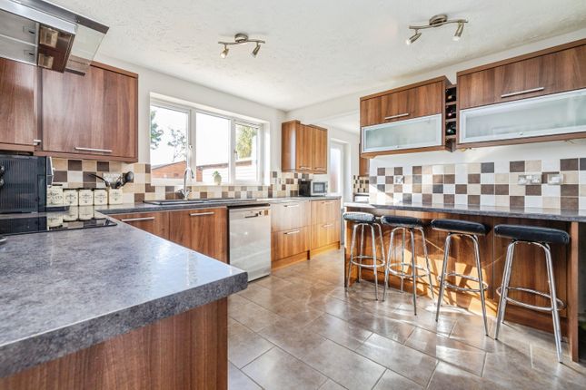 18, Newton Drive, Cherry Willingham, Lincoln photo 4