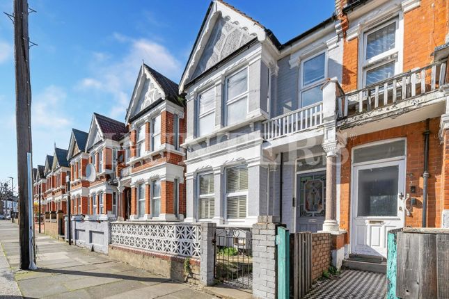 4, Radley Road, London photo 2