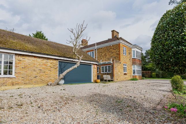 54, The Ridgeway, Potters Bar photo 2