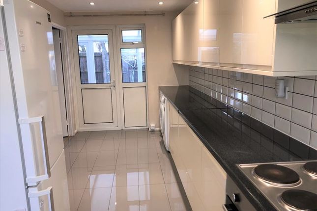 Trenchard Close, Stanmore photo 3