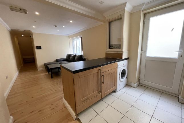Flat 2, 161, Richmond Road, Cardiff photo 2