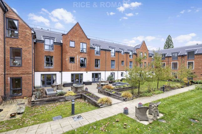 Flat for sale in Dukes Ride, Crowthorne