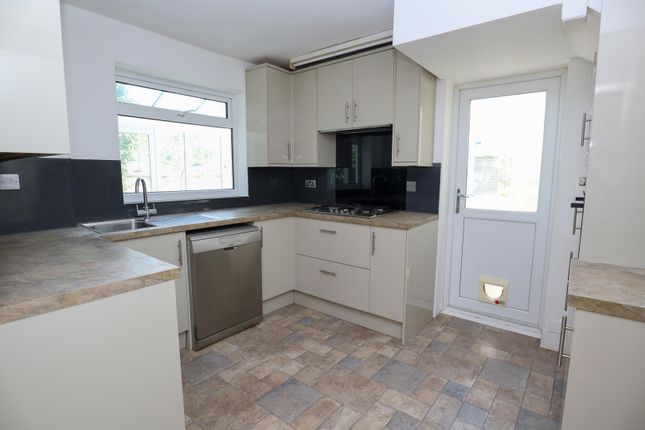 52a, Reddown Road, Coulsdon photo 4