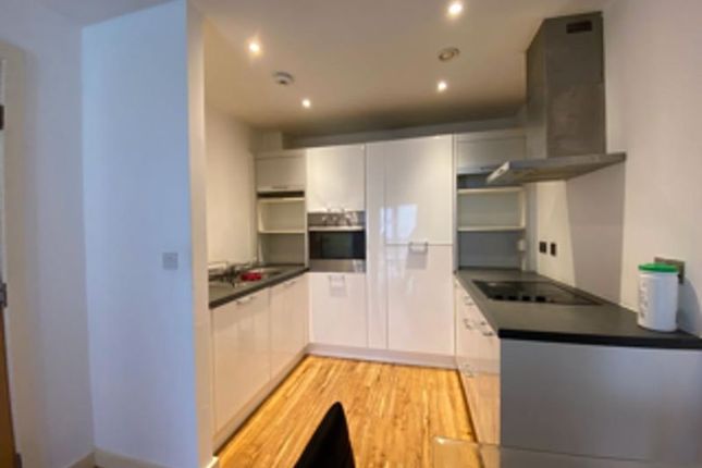 Flat for sale in Plaza Boulevard, Liverpool