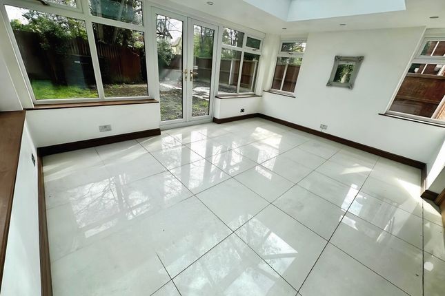 3, Wychwood, Wirral photo 3