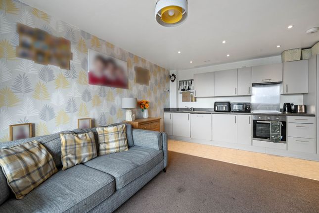 Flat 20, Westminster Mansions Sullivan Road, Camberley photo 4