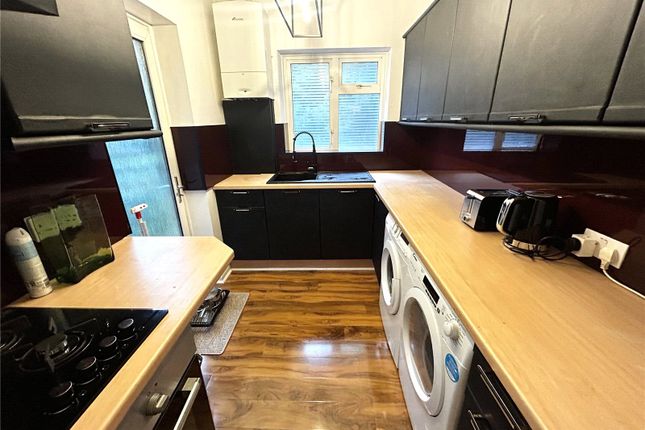 Room 2 Flat 3, Ringers Court, 8, Ringers Road, Bromley photo 3