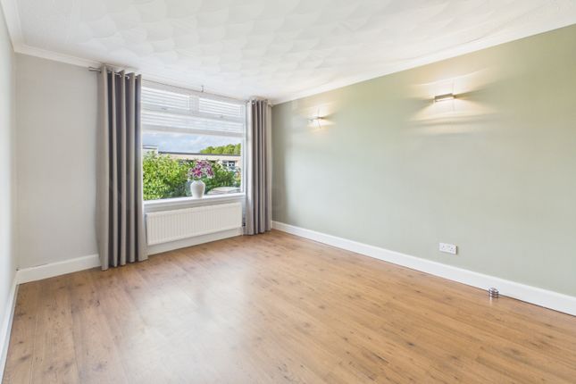 20, Allands Avenue, Inchinnan photo 3