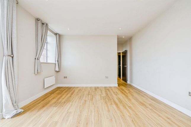 Apartment 18, St. Winefrides, Romilly Crescent, Cardiff photo 2