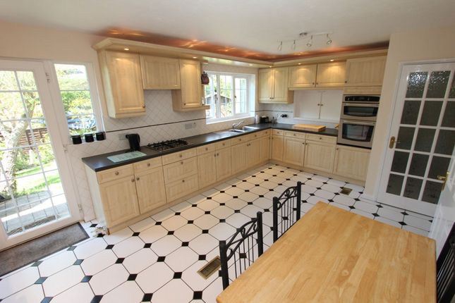 63 Southcote Way, High Wycombe photo 2