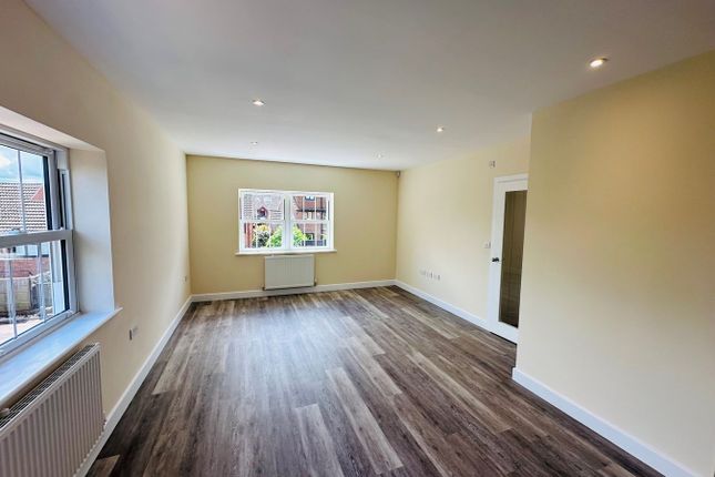 Lexham House, Forest Road, Binfield photo 4