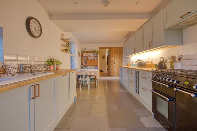 End terrace house for sale in Greenway Avenue, Taunton