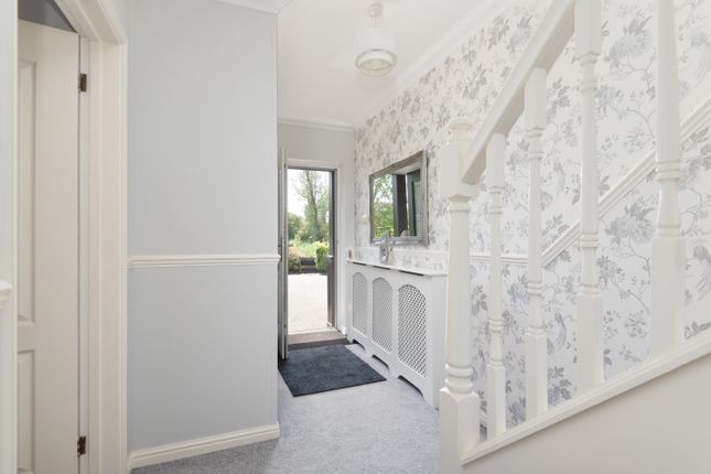 15 Harrow Way, Kingsnorth, Kent photo 4