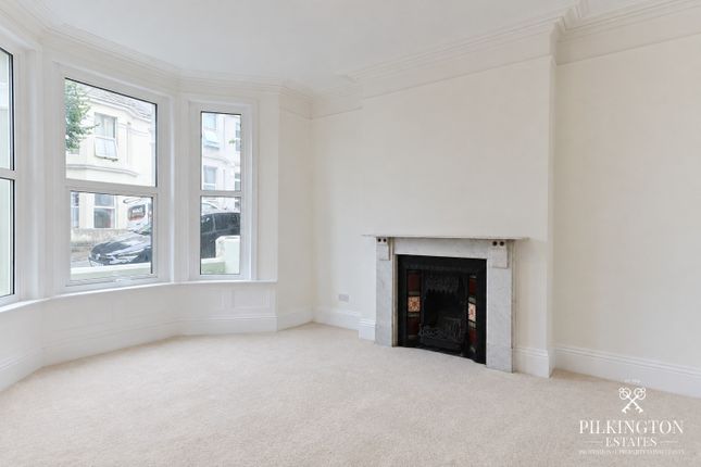 8 Pentyre Terrace, Plymouth, Devon photo 2