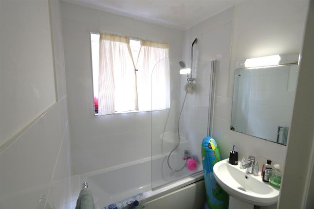 Flat for sale in Thetford Road, New Malden