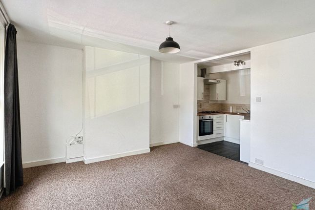Flat, 13a, Cross Lane, Faversham photo 3