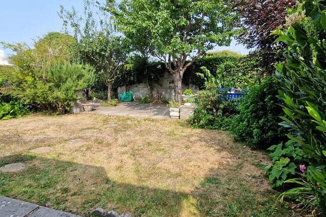 2, AUSTIN CLOSE, PORTHCAWL photo 2