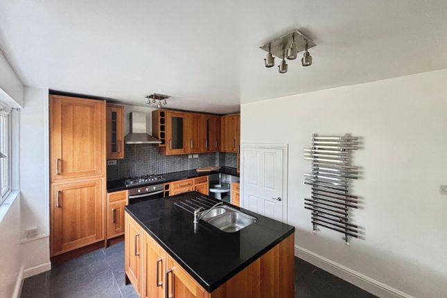 Pbox-Kitchen-323128.Jpg