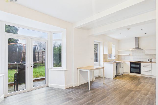 26, Foden Road, Birmingham photo 4