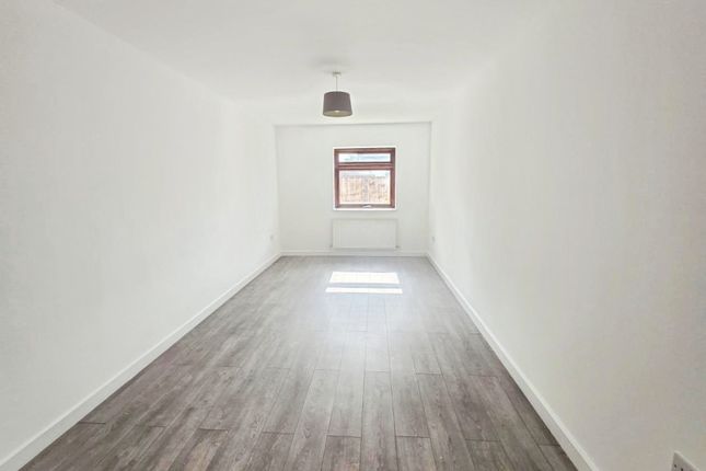Pbox-Unknown-335955.Jpg