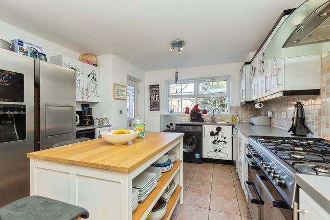 22, Arncott Way, Aylesbury photo 4