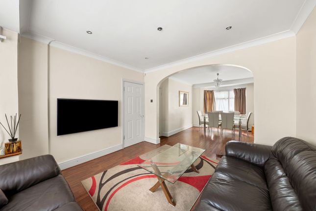 64, Currey Road, Greenford photo 3