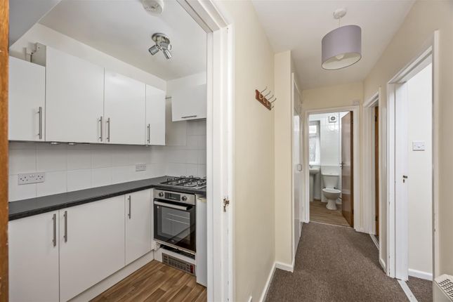 4B, Mackie Avenue, Brighton photo 4