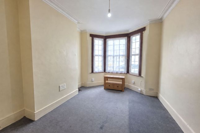 43 Calverton Road, London photo 2