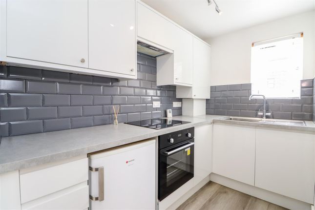 4, Ghyll Court, Station Road, Southwater photo 3