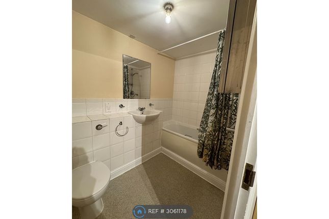 Kingfisher Heights Hogg Lane, Grays photo 5