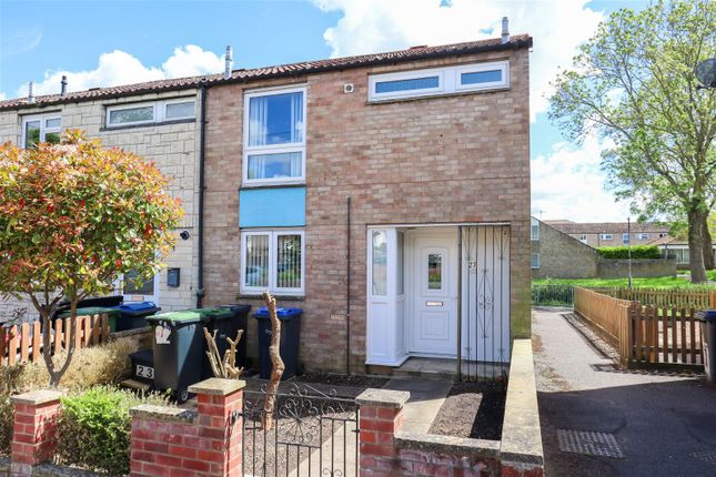 End terrace house for sale in Page Close, Calne