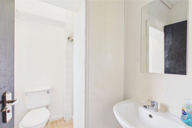 Room 13, 23-25, The Crescent, Middlesbrough photo 3