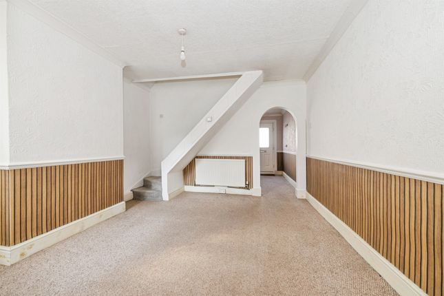 28, Fearnley Street, Watford photo 4