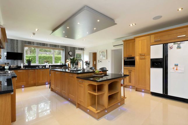 Wychwood, 15 Vicarage Way, Gerrards Cross photo 2