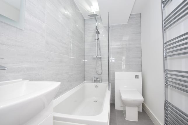 Flat 8,, 9-11, Harmer Street, Gravesend photo 2