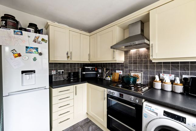 44, Aspen Drive, Dover photo 4