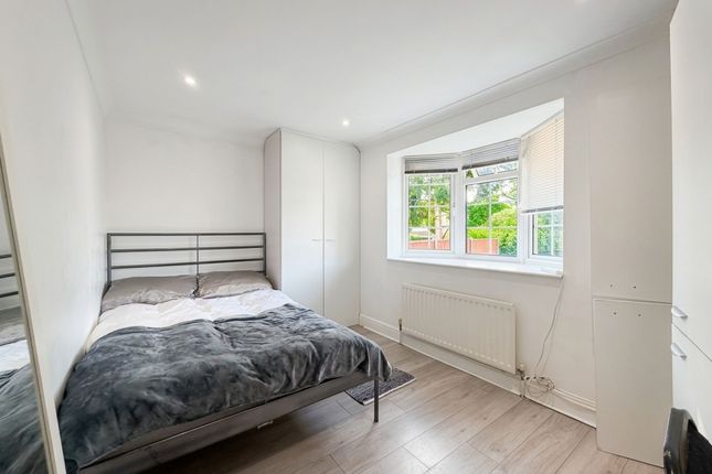 Studio house on Studio Room, 21 Belgrave Mews, Uxbridge, £1,100/mo