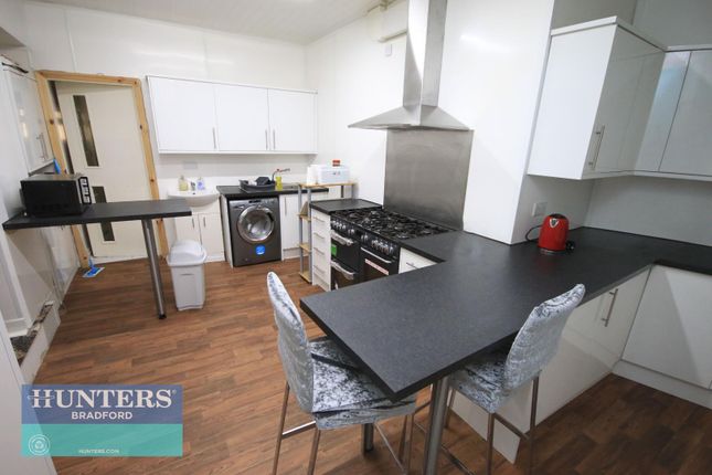 End terrace house for sale in Lansdowne Place Bradford, West Yorkshire