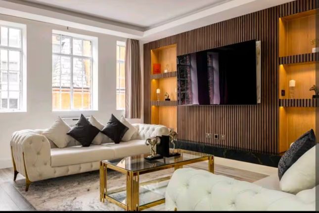 Flat 12 Knightsbridge Court,, 12 Sloane St, London photo 2
