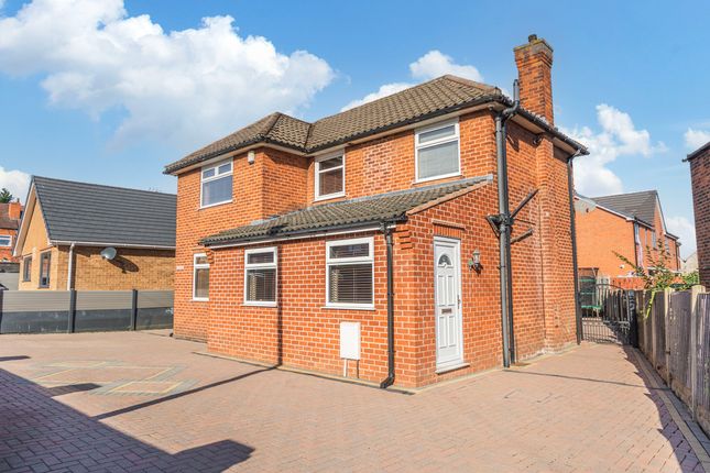 3-bed detached on Thornelea, Mansfield, £270,000
