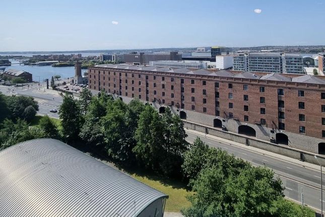 L1, Liverpool city centre  photo 5