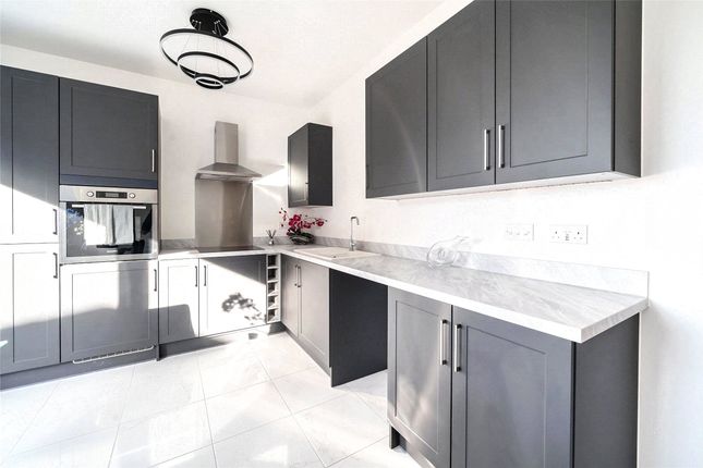 32 Vick Close, Stonehouse photo 3