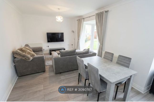 Cottage Close, Harrow photo 3