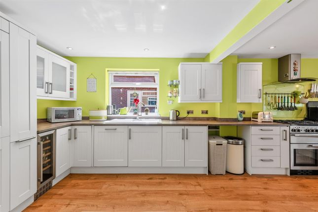 3, Downsview Road, Horsham photo 4