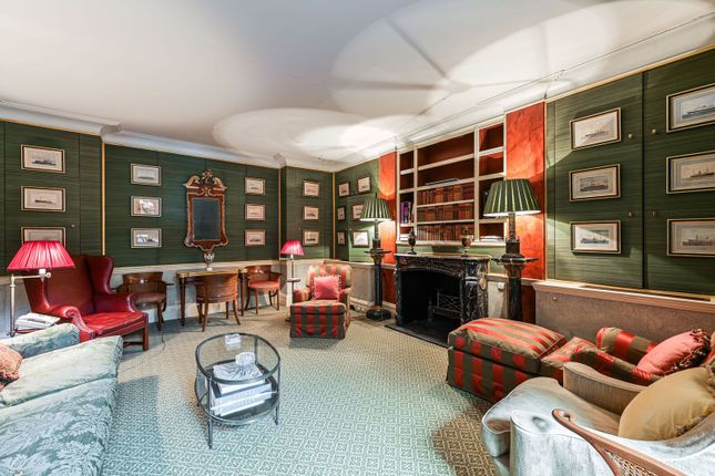UPPER GROSVENOR STREET, Mayfair photo 3