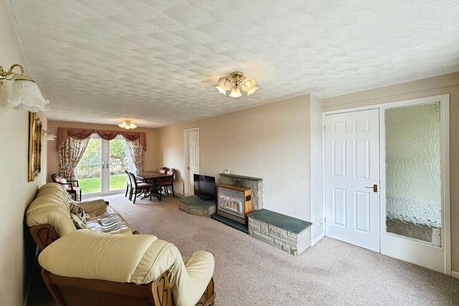 10, Fawdon Grove, Morpeth photo 3