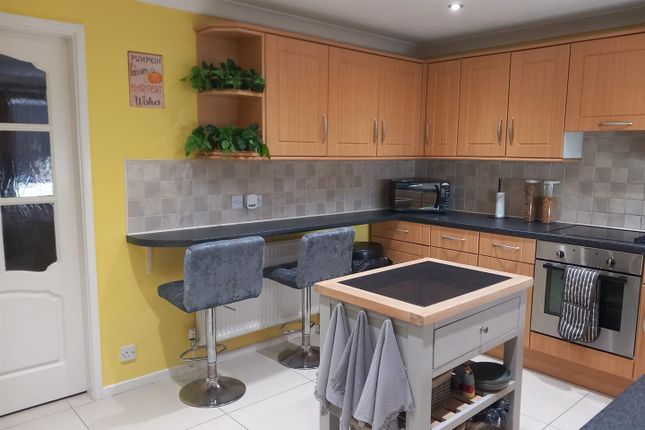 36, Park Avenue, Selby photo 2