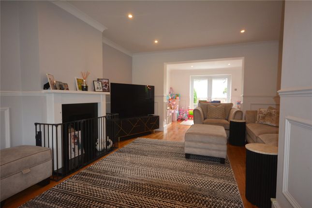 28, Downland Way, Surrey photo 5
