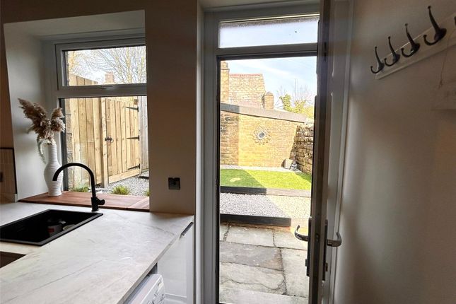 3, Oldham Road, Saddleworth photo 3