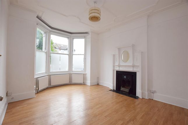 Thumbnail Flat to rent in Gillingham Road, Cricklewood, London